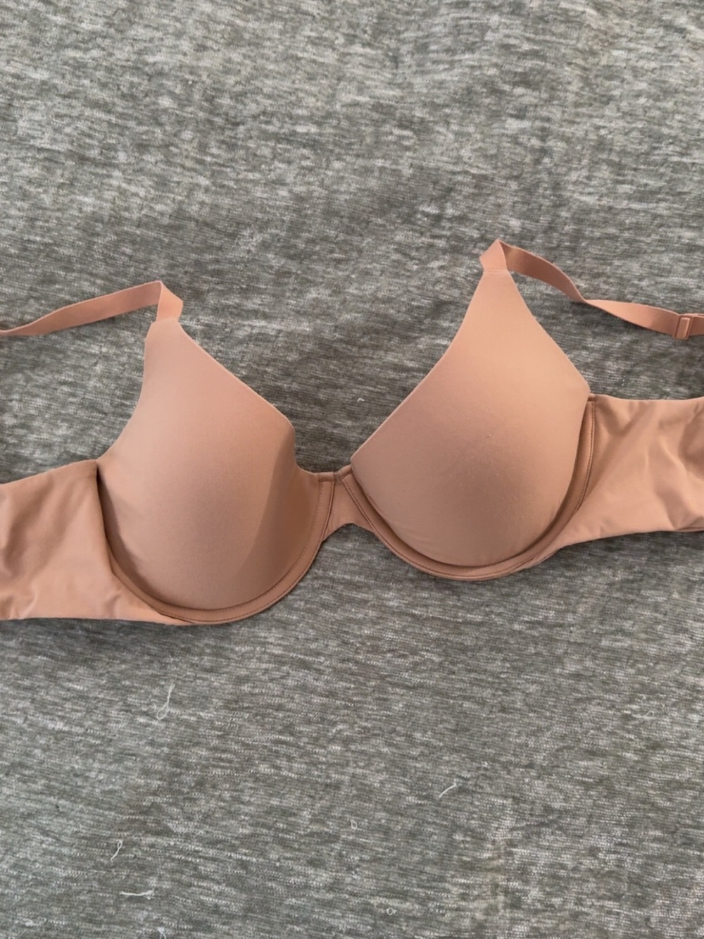 SKIMS T-Shirt Bra in Nude Pink
